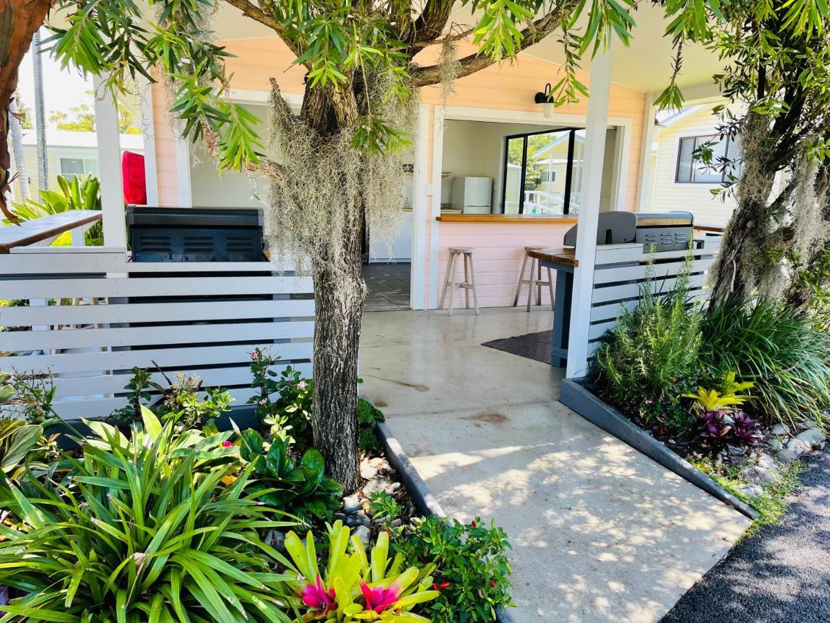 Little Palm Cabins Lake Cathie 外观 照片